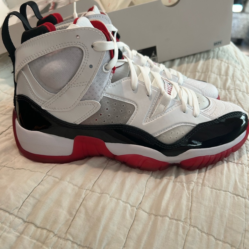 Jumpman 2 Trey - Picture 4 of 6